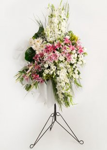 Pembe Beyaz Ferforje Çiçek Aranjmanı